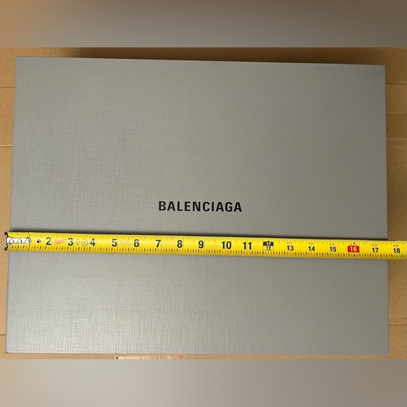 COPY - Balenciaga Large Box - Picture 2 of 5